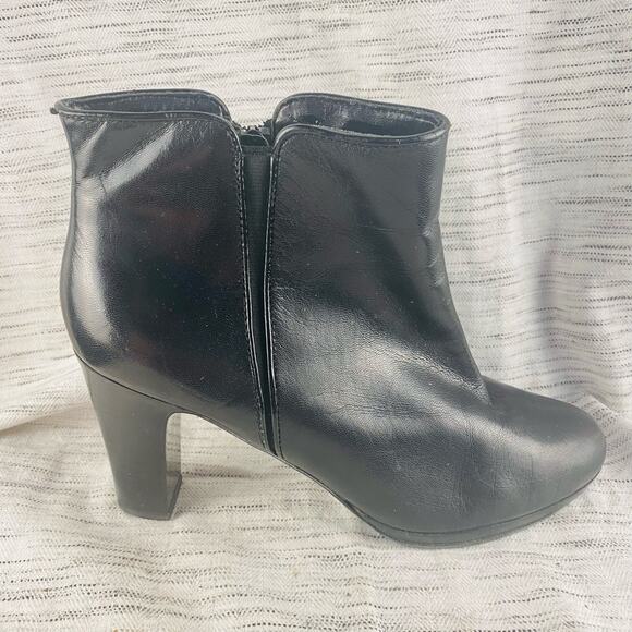 Lauren Ralph Lauren Marcy Black Leather Heeled Ankle‎ Boots Size 8.5B - Picture 2 of 10
